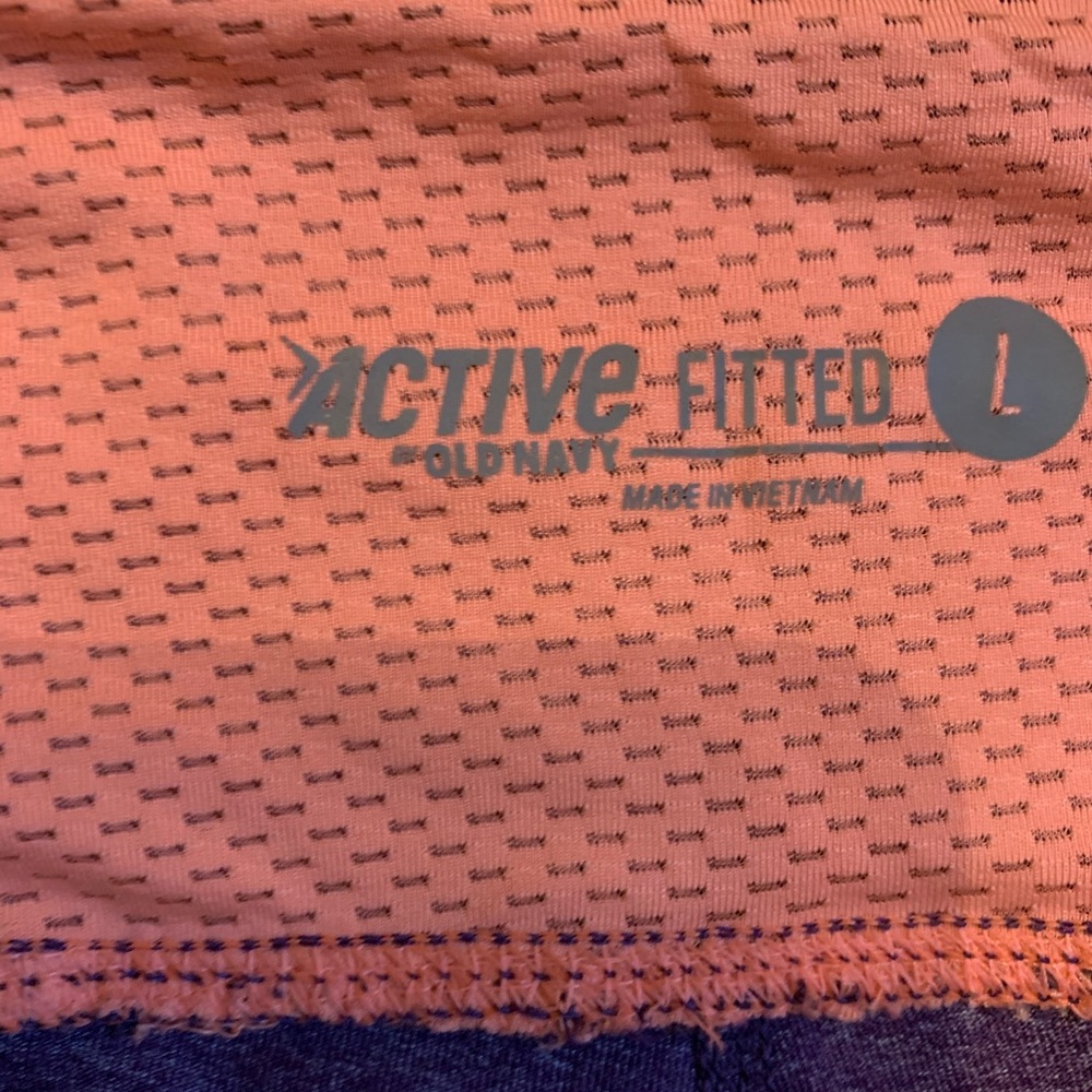 OLD NAVY Women’s Fitted Capri Leggings Size Large - Picture 3 of 4